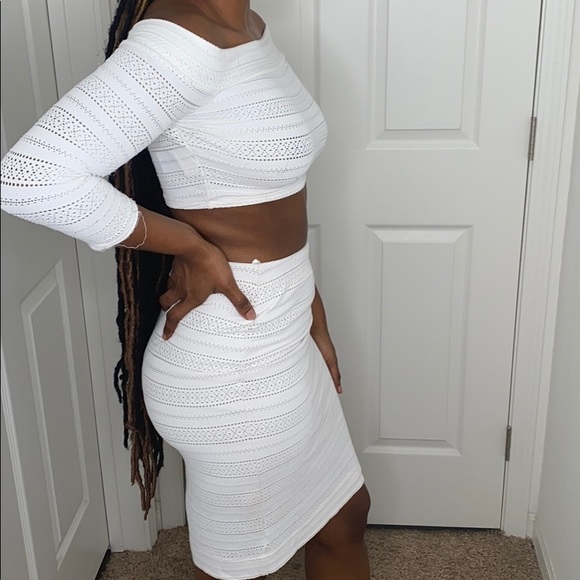 TWO PIECE SET - Picture 2 of 5